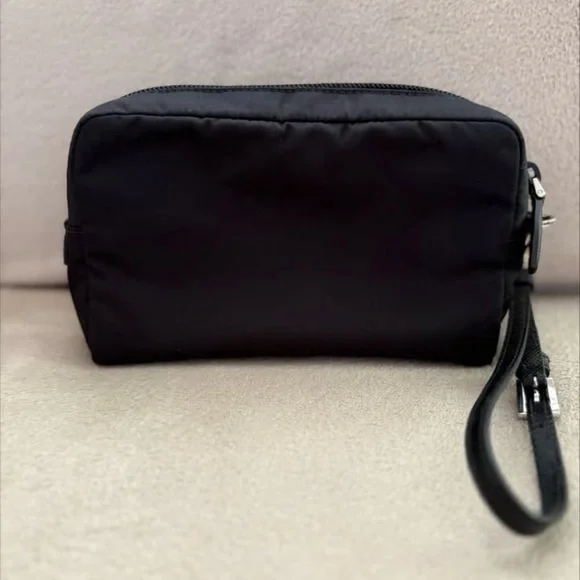 Prada Nylon Re-Edition Pouch - Picture 2 of 3